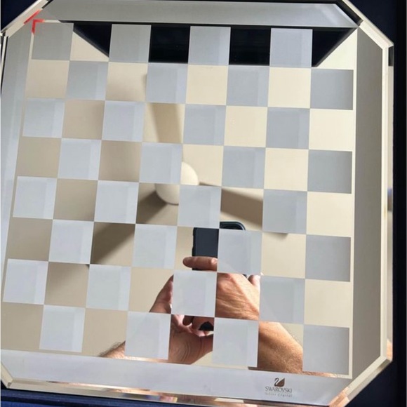 Swarovski Crystal Chess Set - Picture 3 of 11